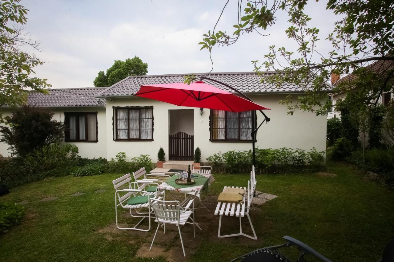 Hellenyi Apartmanok Harkány Exteriér fotografie